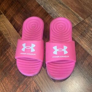 Guc size 1y under armour pink slide sandals tons of life left